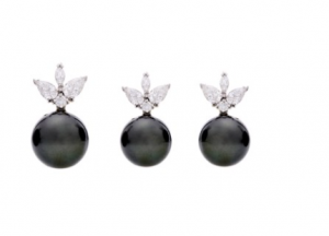 Buy Black & White Drops-From-A-Flower Earrings & Pendant