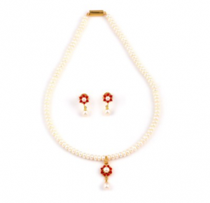 Coral Necklace With Pearls